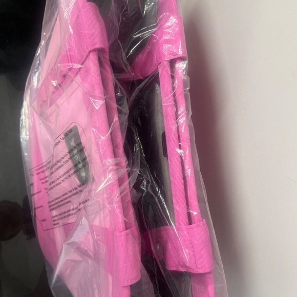 Yeti Camino 35 Power Pink Brand New sealed - Picture 3 of 4